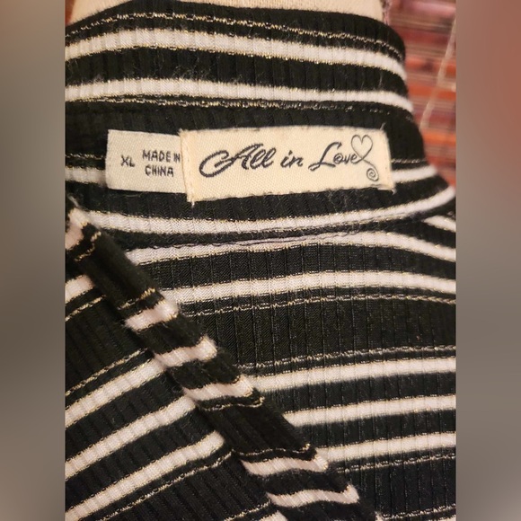 All In Love top. - Picture 2 of 4